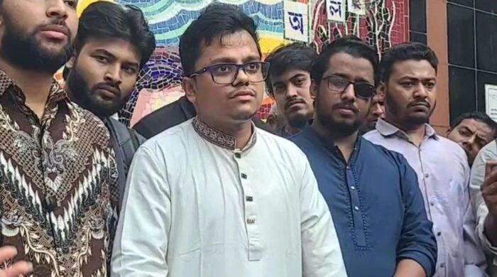 ঢাবি প্রশাসন নিয়ে ডাকসু জিএসের তীব্র সমালোচনা