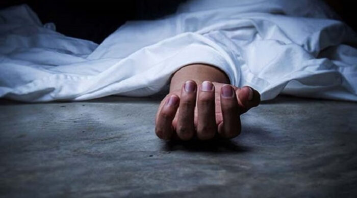 ঝগড়ার পরদিন খাটের নিচে মিলল নারীর মরদেহ