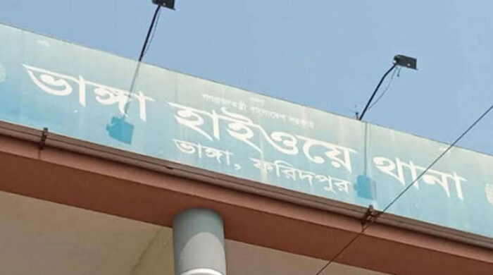 ভাঙ্গায় অ্যাম্বুলেন্সের ধাক্কায় প্রাণ গেল পথচারীর
