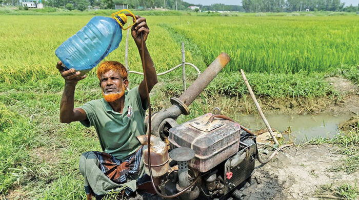 ডিজেলের দাম বাড়ায় চাপে কৃষি, শঙ্কায় বোরো ধান