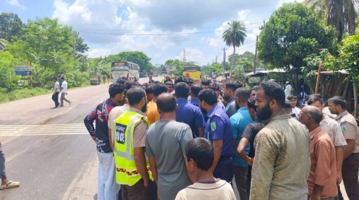 পাবনায় বাসের ধাক্কায় প্রাণ গেল মোটরসাইকেল আরোহীর