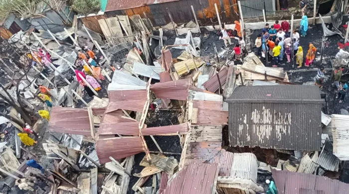 কালিয়াকৈরে আগুনে পুড়ল ২৩ বসতঘর ও ৫ দোকান