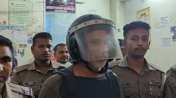 দুই মামলায় ফের গ্রেপ্তার মেজর মাঞ্জিল