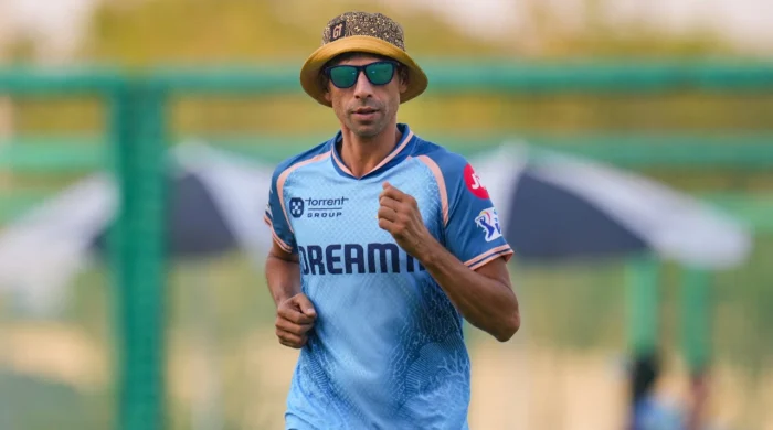 ভারতের কোচ হওয়া নিয়ে নেহরার মজার শর্ত