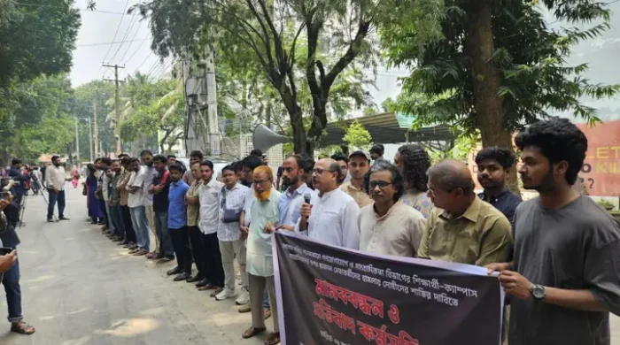 রাবিতে সাংবাদিকদের হামলা: ছাত্রদল সভাপতির ক্ষমা দাবি