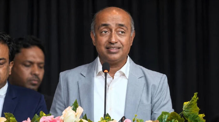 দুর্নীতি-অনিয়মে কঠোর সরকার, নজরদারিতে জনগণ