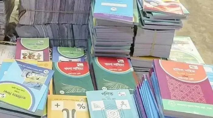 প্রাথমিকে বই ছাপায় গতি বাড়লেও মাধ্যমিকে কিছুটা ধীরগতি